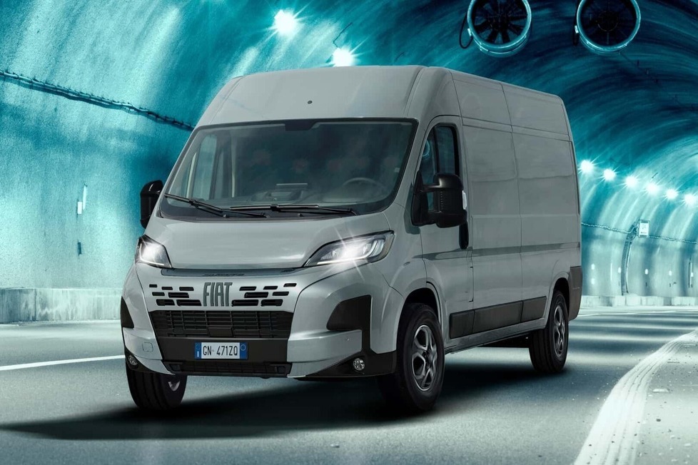 Sprinter-Rivale und Wohnmobil-Basis startet jetzt ab gut 37.600 Euro