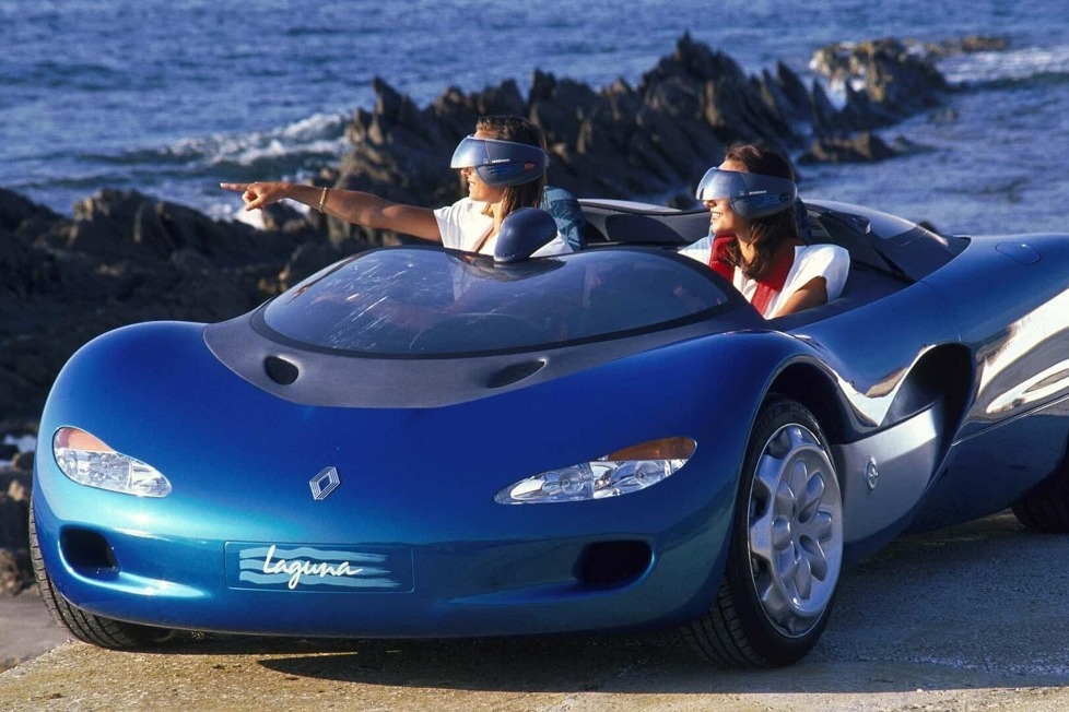 Wir blicken zurück auf die Geschichte des Renault Laguna Roadster, einer Designstudie, die 1990 auf dem Pariser Autosalon vorgestellt wurde