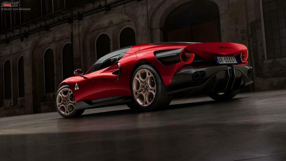 Alfa Romeo 33 Stradale (2023)