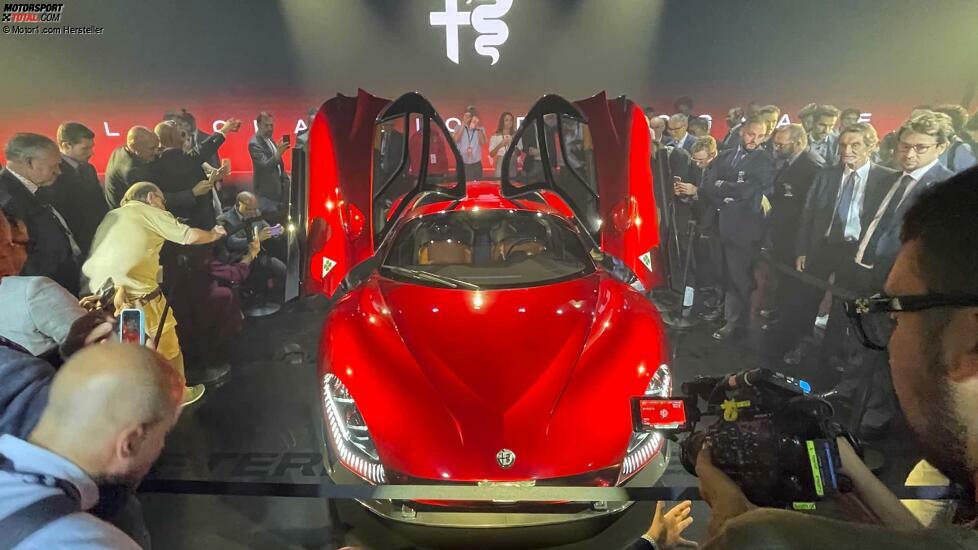 Foto - Alfa Romeo 33 Stradale (2023)