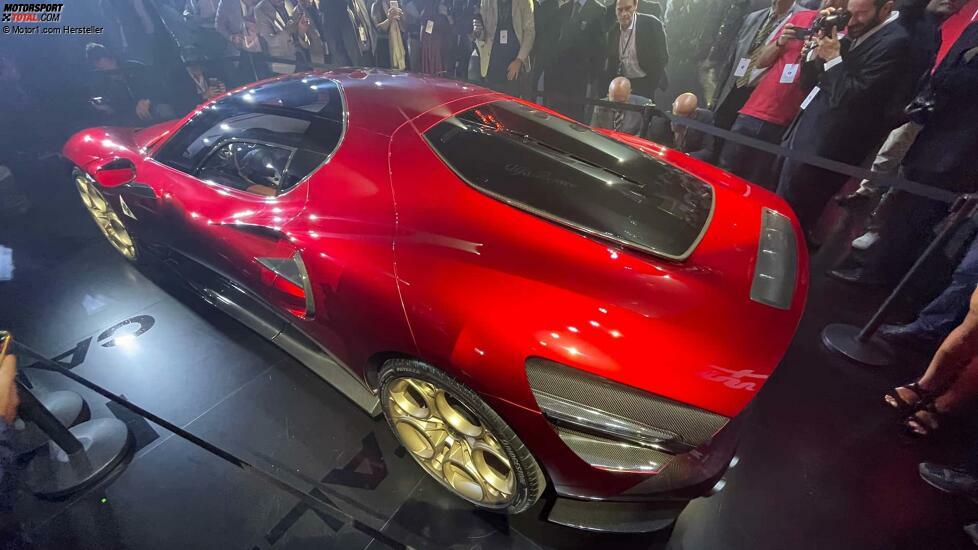Foto - Alfa Romeo 33 Stradale (2023)