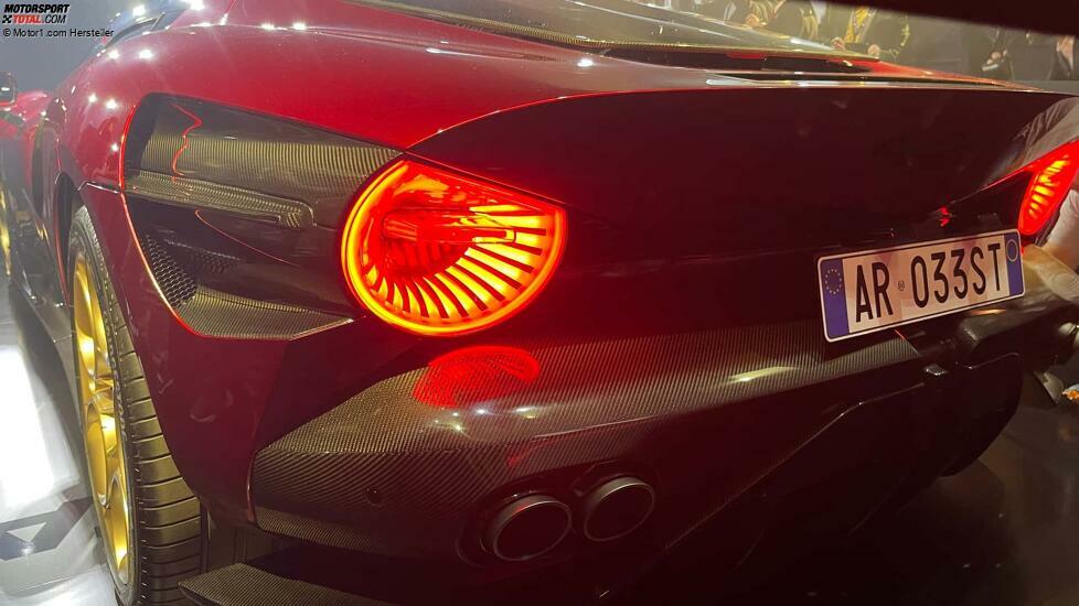 Foto - Alfa Romeo 33 Stradale (2023)