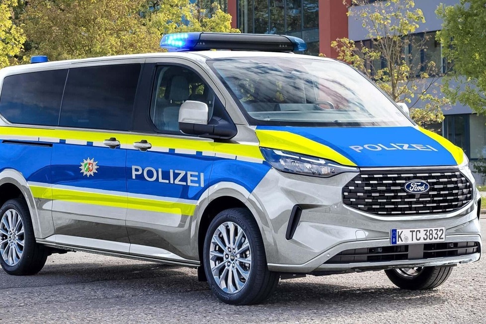 Das Blaulicht kann hier über das Infotainment gesteuert werden ...