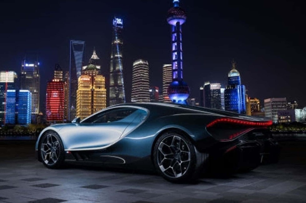 Bugatti setzt seine globale Präsentation des neuen Hypersportwagens Tourbillon fort und machte dabei Station in Shanghai und Hongkong