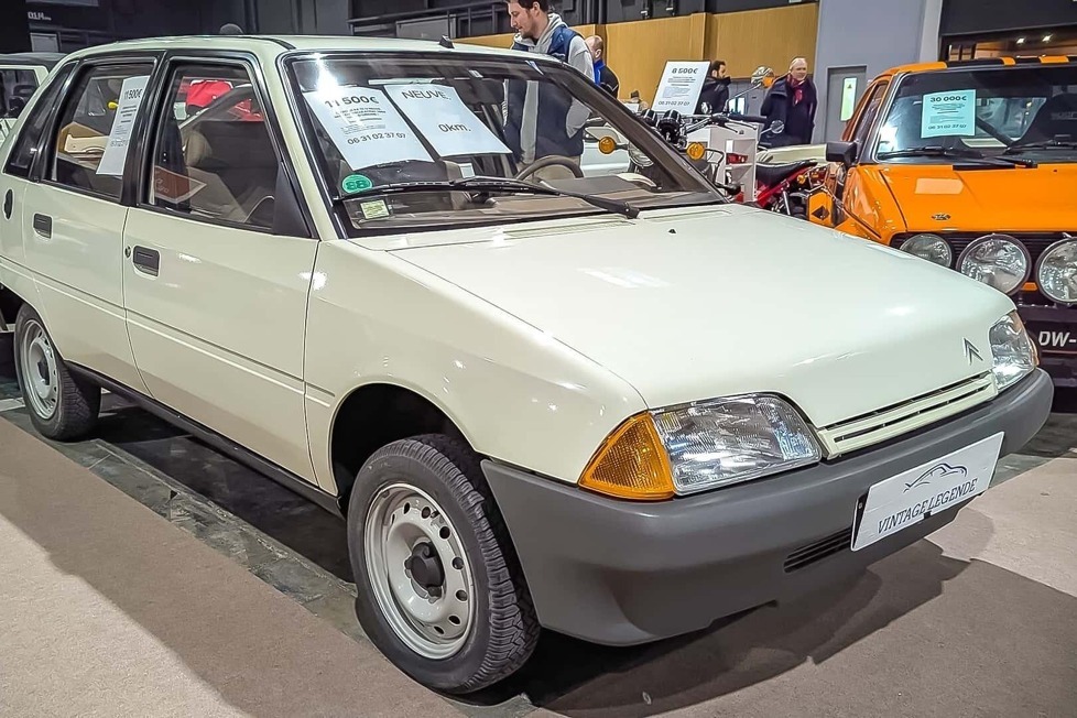 Dieser Quasi-Neuwagen steht zum Verkauf. Aber will man das?