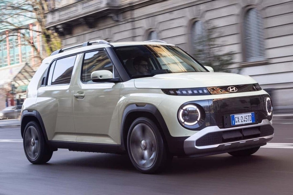 Der Hyundai Inster hat uns auf einer kurzen Probefahrt nicht enttäuscht: Sitzsystem und Antrieb gefielen, allenfalls ist das Fahrwerk etwas hart