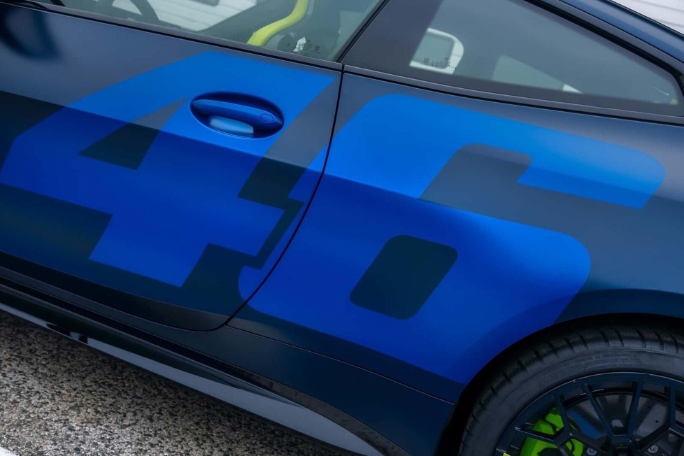 BMW feiert den 46. Geburtstag von Valentino Rossi mit zwei exklusiven Sondermodellen des BMW M4 CS