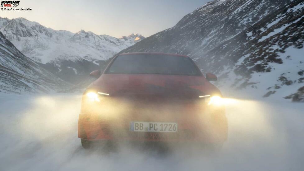 Nuova Mercedes CLA, la prova da passeggero