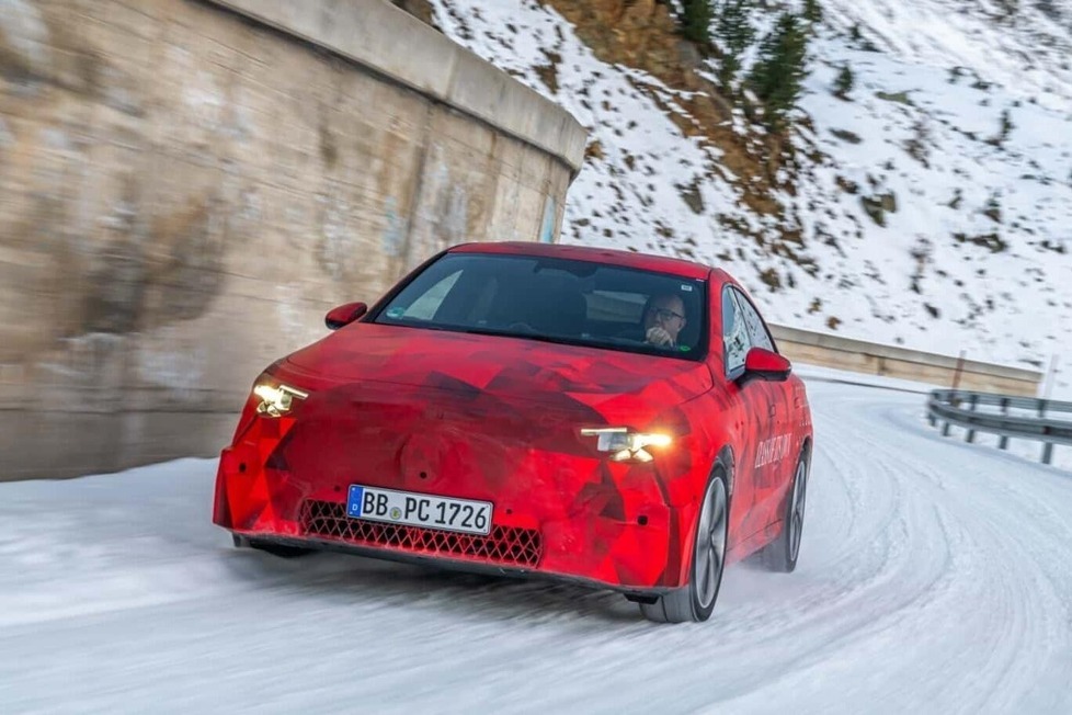 Künftige E-Autos werden den Namen des Verbrenner-Modells  plus EQ-Suffix tragen