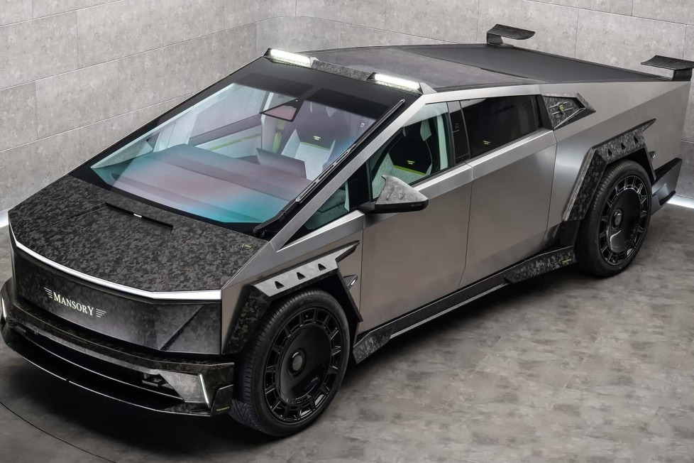 Cybertruck noch nicht extrovertiert genug? Zum Glück offeriert Mansory jetzt einen Carbon-Breitbau, 26-Zöller und Interieur-Upgrades