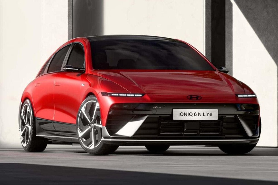 Der Ioniq 6 erhält ein bitter nötiges Facelift: Kuriosa wie der doppelte Heckspoiler und die seltsame großen Scheinwerfer werden beseitigt