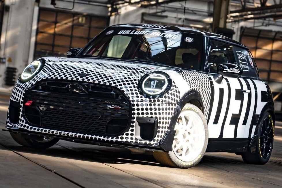 Nach dem Klassensieg im letzten Jahr stellt sich der Kompakte erneut den 24h am Nürburgring