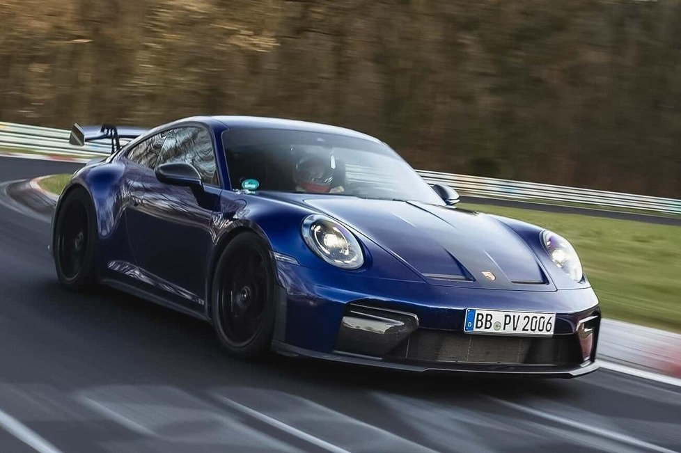 Der neue 911 GT3 ist schnellstes handgeschaltetes Serienfahrzeug auf der Nordschleife des Nürburgrings: Er blieb unter sieben Minuten