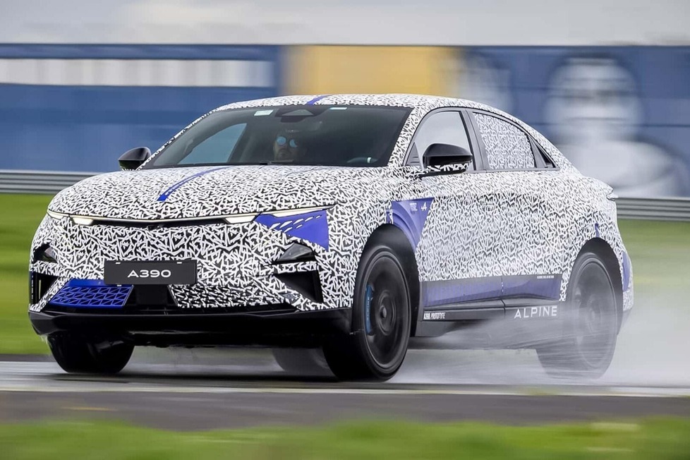 Porsche Macan-Konkurrent mit aktivem Torque Vectoring. Weltpremiere ist am 27. Mai