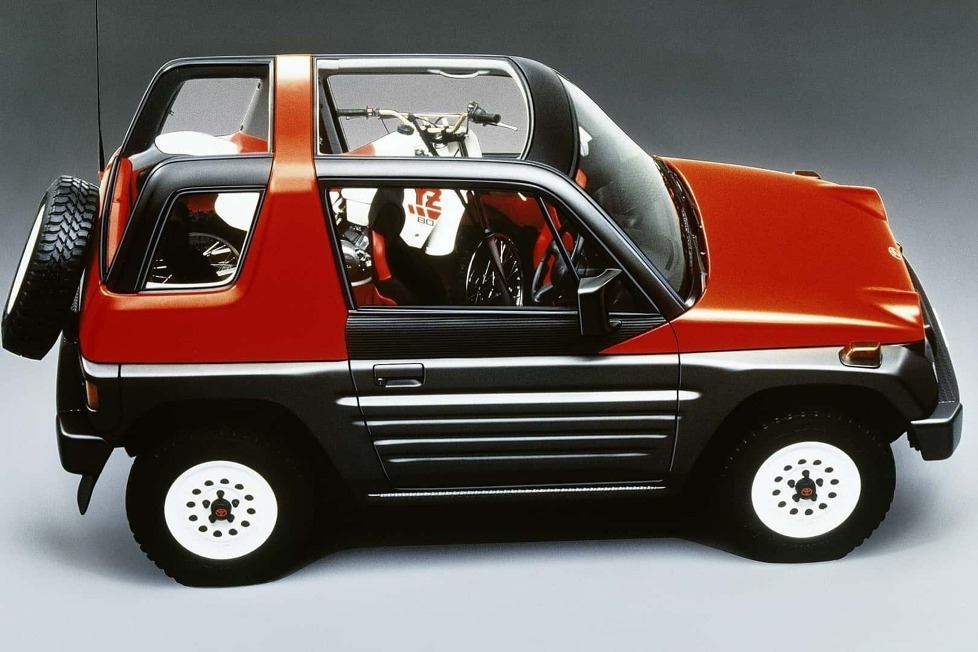 Im Jahr 1989 präsentierte Toyota den RAV 4 Prototype, das erste Konzept, das die Geburt eines der weltweit beliebtesten Modelle vorwegnimmt