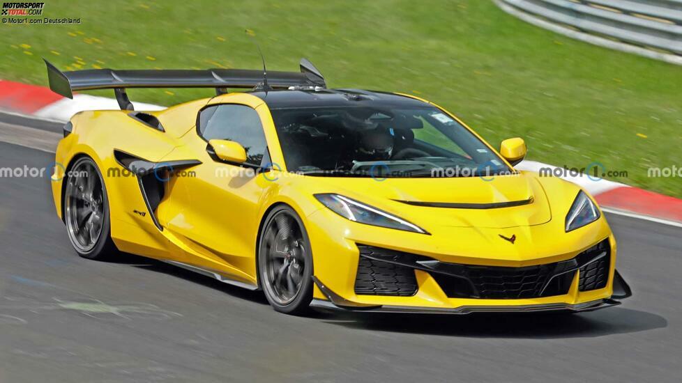 2026 Chevrolet C8 Corvette Zora spy shots undisguised exterior 34