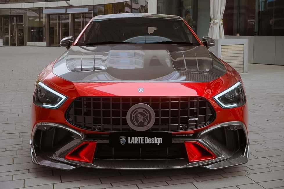 So ein Werks-AMG kommt halt auch viel zu schlicht daher ...
