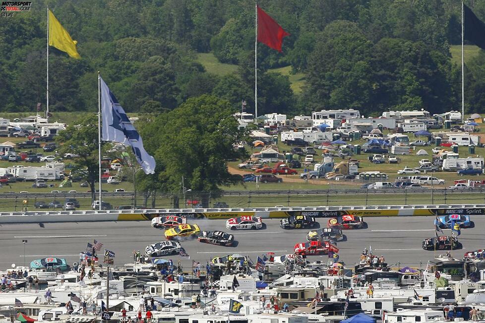 Big-One Nummer 2 in Dega. Dieses Mal mit Jimmie Johnson, Reed Sorenson, Joey Logano und Kurt Busch.