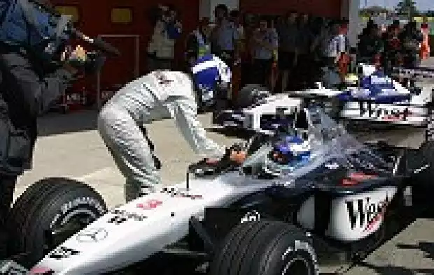 Titel-Bild zur News: David Coulthard und Mika Häkkinen
