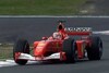 Bild zum Inhalt: Beide Ferrari im Warm Up vorne