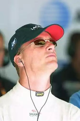 Eddie Irvine (Jaguar Racing) Titel-Bild zur News: Eddie Irvine (Jaguar Racing)