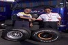 Bild zum Inhalt: McLaren-Chef Dennis denkt über Reifenwechsel nach