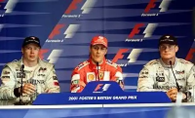 Michael Schumacher, Mika Häkkinen und David Coulthard Titel-Bild zur News: Michael Schumacher, Mika Häkkinen und David Coulthard