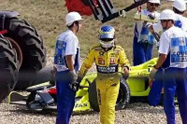Jean Alesi (Jordan-Honda) nach seinem Dreher im Freien Training Titel-Bild zur News: Jean Alesi (Jordan-Honda) nach seinem Dreher im Freien Training