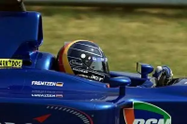 Heinz-Harald Frentzen im Prost AP04 unterwegs Titel-Bild zur News: Heinz-Harald Frentzen im Prost AP04 unterwegs