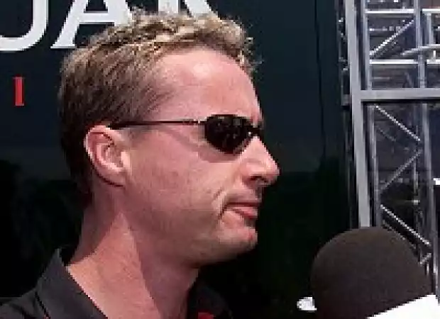 Titel-Bild zur News: Eddie Irvine (Jaguar Racing)