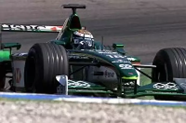 Eddie Irvine (Jaguar Racing) Titel-Bild zur News: Eddie Irvine (Jaguar Racing)