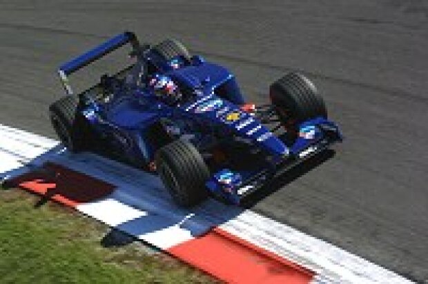 Titel-Bild zur News: Tomas Enge während des Italien-Grand-Prix im Prost AP04