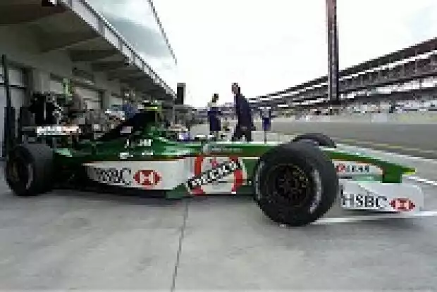 Eddie Irvine (Jaguar Racing) Titel-Bild zur News: Eddie Irvine (Jaguar Racing)