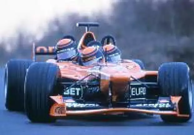 Titel-Bild zur News: Arrows AX3