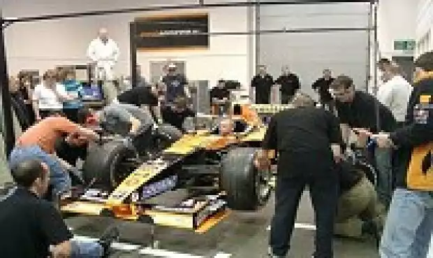 Arrows Pitstop Challenge Titel-Bild zur News: Arrows Pitstop Challenge