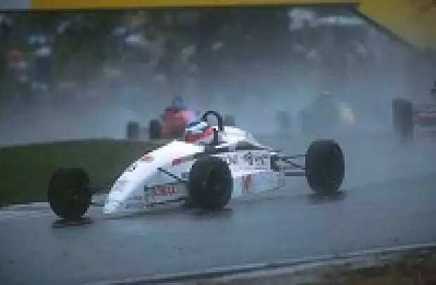 David Lloyd im Formel Ford 1800 Titel-Bild zur News: David Lloyd im Formel Ford 1800