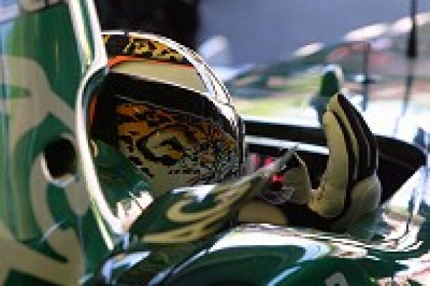Titel-Bild zur News: Eddie Irvine (Jaguar Racing)