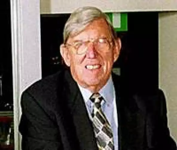 Ken Tyrrell Titel-Bild zur News: Ken Tyrrell