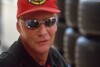Bild zum Inhalt: Lauda fährt Jaguar-Formel-1-Auto im neuen James Bond
