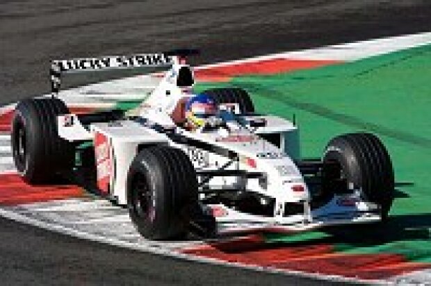 Titel-Bild zur News: Jacques Villeneuve im BAR 003