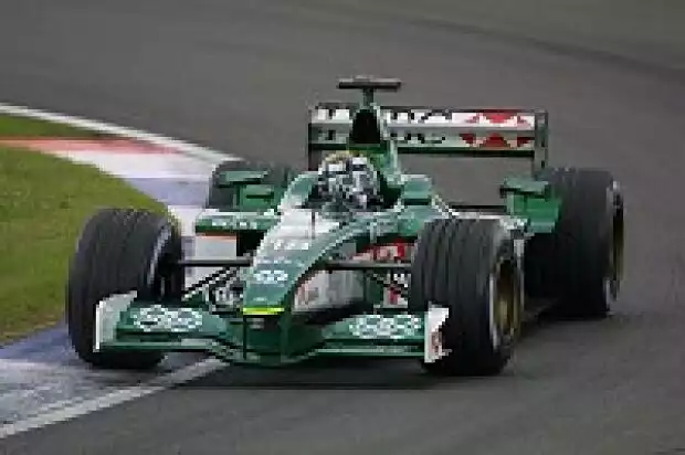 Titel-Bild zur News: Eddie Irvine