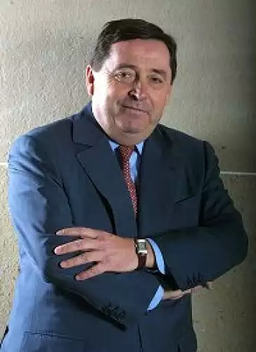 Patrick Faure, Stellvertretender Generaldirektor Renault S.A., Präsident Renault F1 Titel-Bild zur News: Patrick Faure, Stellvertretender Generaldirektor Renault S.A., Präsident Renault F1