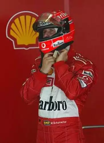 Michael Schumacher bereitet sich auf die Qualifikation vor Titel-Bild zur News: Michael Schumacher bereitet sich auf die Qualifikation vor