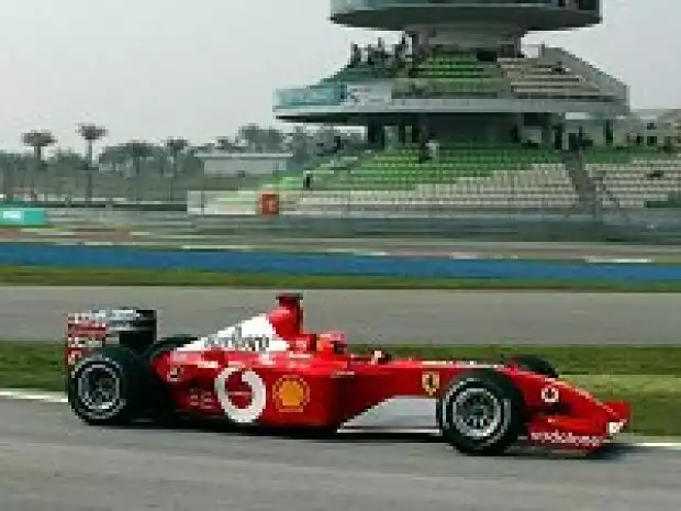 Titel-Bild zur News: Michael Schumacher im F2001
