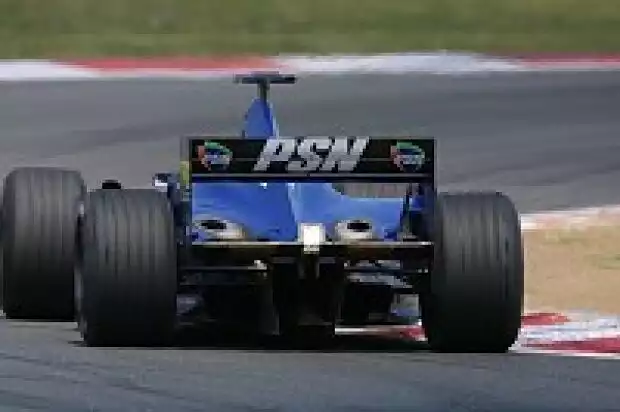 Der Bolide AP04 des Prost-Teams aus der Heckansicht Titel-Bild zur News: Der Bolide AP04 des Prost-Teams aus der Heckansicht