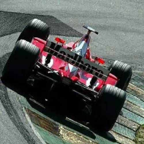 Titel-Bild zur News: Michael Schumacher im F2002