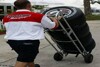 Bild zum Inhalt: Große Freude bei Bridgestone über Ferrari-Doppelsieg