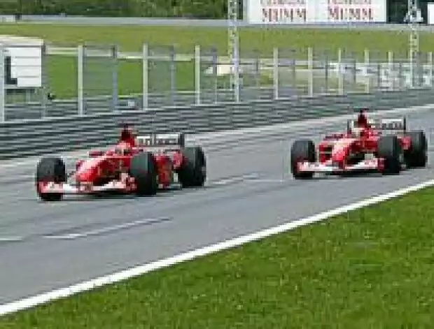 Titel-Bild zur News: Schumacher und Barrichello