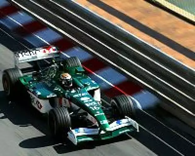 Eddie Irvine (Jaguar Racing) Titel-Bild zur News: Eddie Irvine (Jaguar Racing)