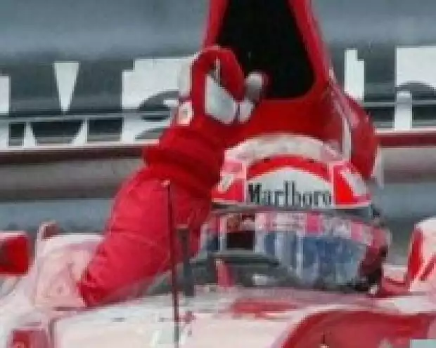 Michael Schumacher jubelt über seinen Sieg in Kanada im F2002 Titel-Bild zur News: Michael Schumacher jubelt über seinen Sieg in Kanada im F2002